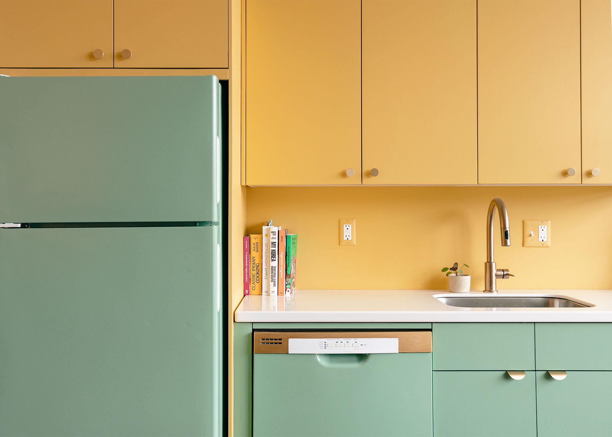 Move Over White, It's All About the Colorful Kitchen – Clare